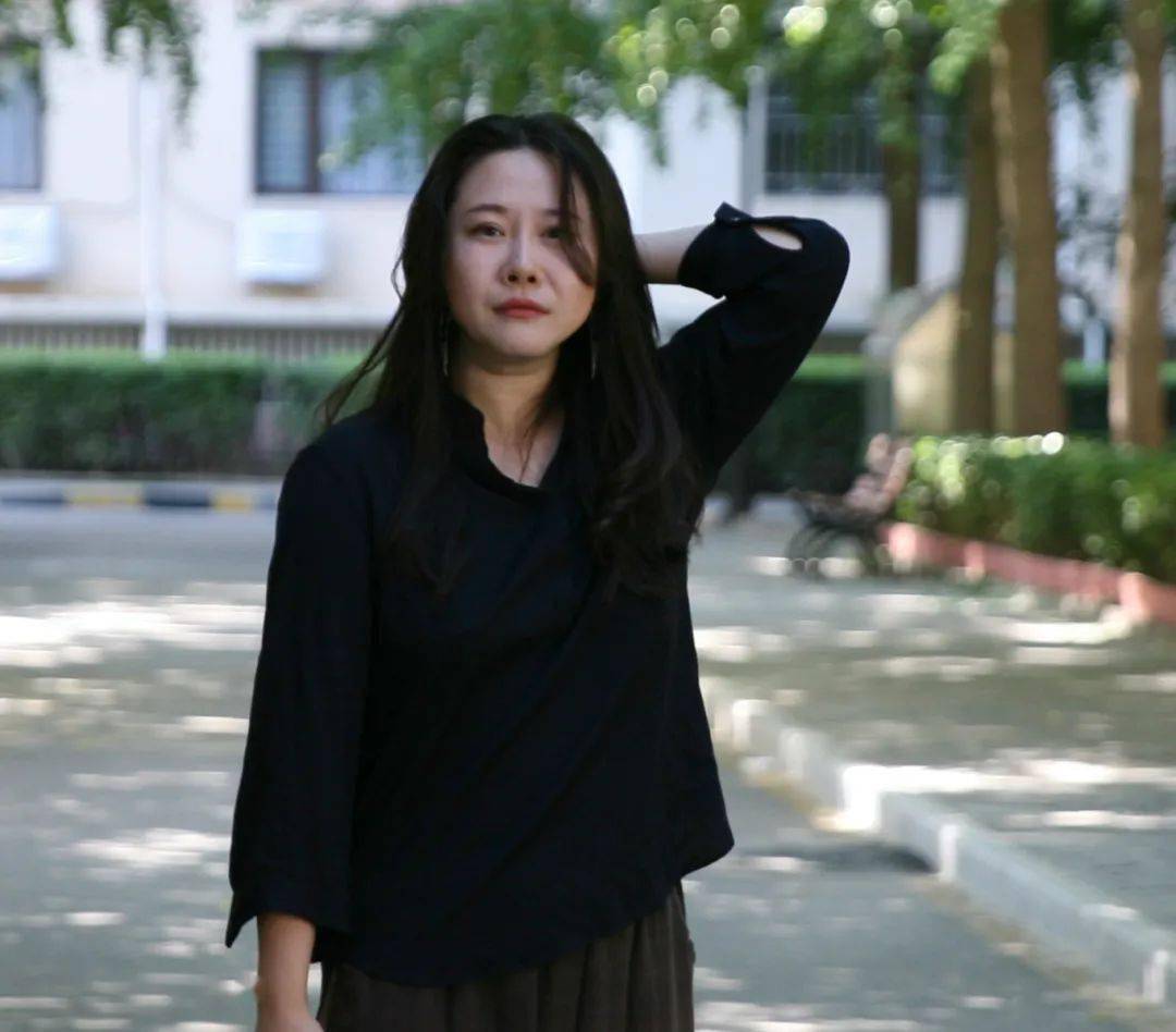 代表作《我的漂亮朋友》豆瓣点击过亿,百度热搜高达 15300000条,同名