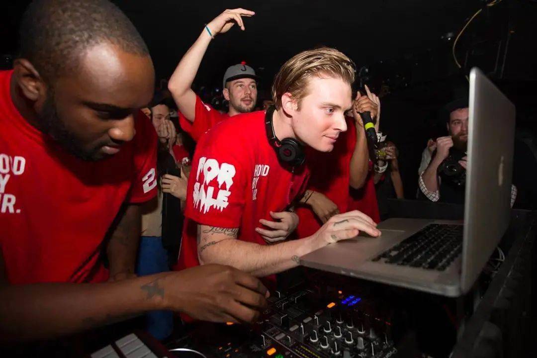 Waight|硬朗、精准、优雅又前卫，GIVENCHY换设计师后的首季度大赏！