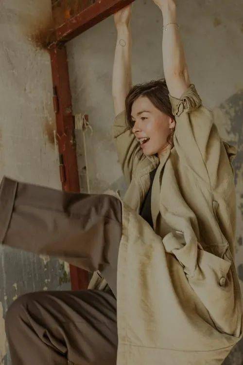 衣橱|法国小姐姐衣橱大公开！这几件秋季单品必须买！！！