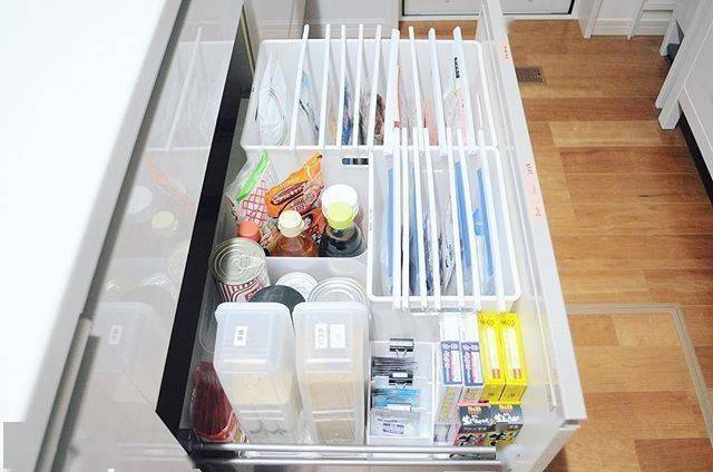 厨房|做饭效率高一倍！日本主妇间正流行的“动线收纳”！处处都是小心机！厨房空间瞬间大三倍