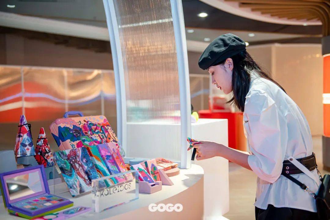 时尚|潮流指数爆点的蕾虎先锋时装艺术节第十季，为你的时髦指数加码