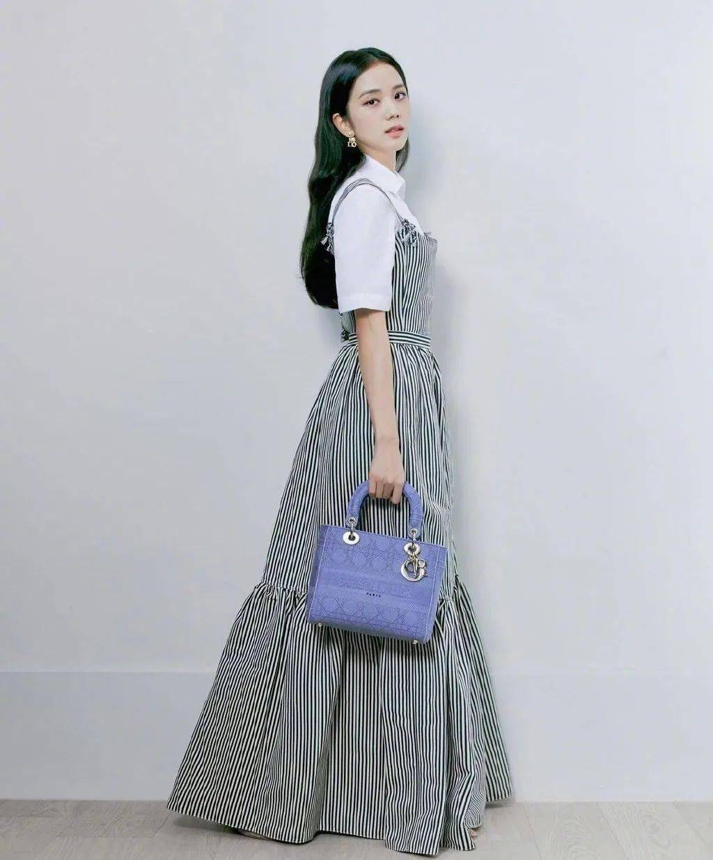 云看秀|坐在云看秀的虚拟前排上应该穿什么？