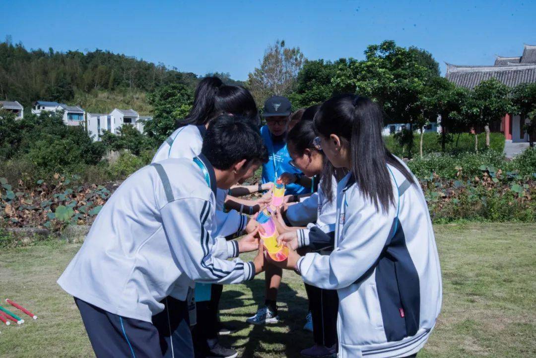 漳州三中西藏学生社会实践活动在龙人古琴举办