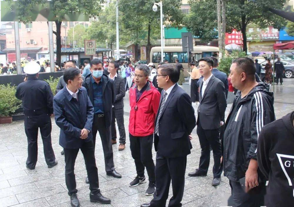 9月27日,县委常委,常务副县长付强带队检查安全工作