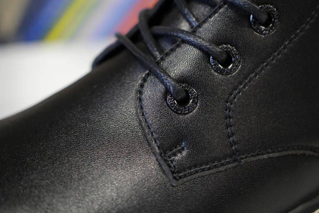 刘涛今|刘涛今秋战靴，一穿增高5cm？英伦百年传承，防水防污！