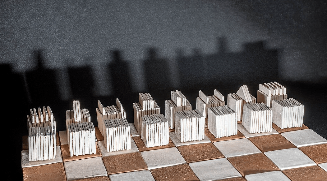 棋子|建筑大师为何都要设计自己风格的国际象棋？