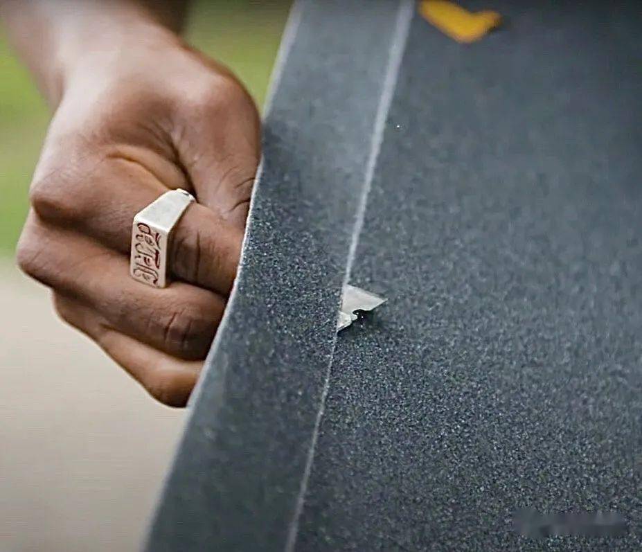 Pizza|早期的滑板砂纸还叫作“Pizza Tape”，关于砂纸产业的二三事