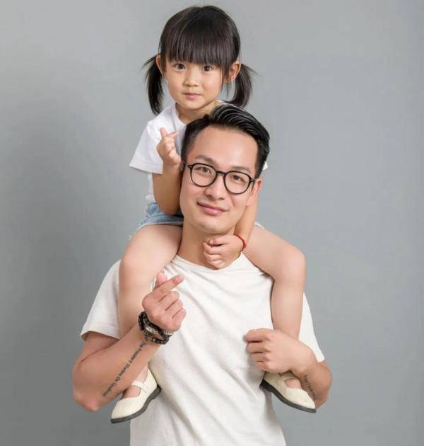 90后爸爸带4岁女儿骑行去西藏随着诗和远方共同成长