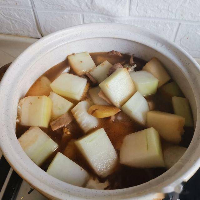 冬瓜|这样简单做一锅，端上桌吃的精光汤也不剩秋后多吃冬瓜