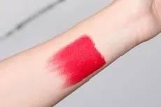 素人但|虽然是素人但没关系！这几支口红让你成为“合照杀手”！