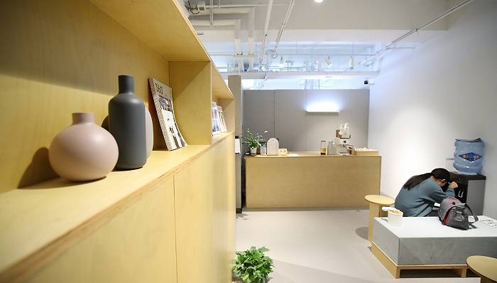 职业|美团发布新职业报告：付费自习室、植发成年轻人创业新选择