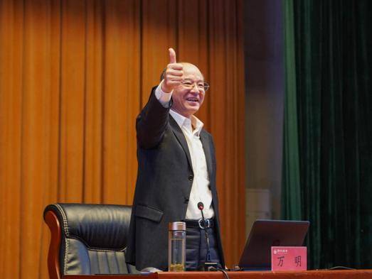 华东交大|华东交大党委书记连续8年给新生上“第一堂思政课”