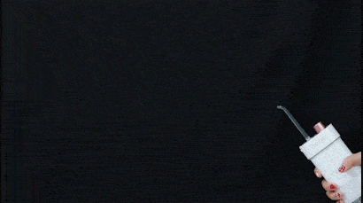 口腔|专业牙医也在用的冲牙器，1秒滋出牙缝残渣，爽！