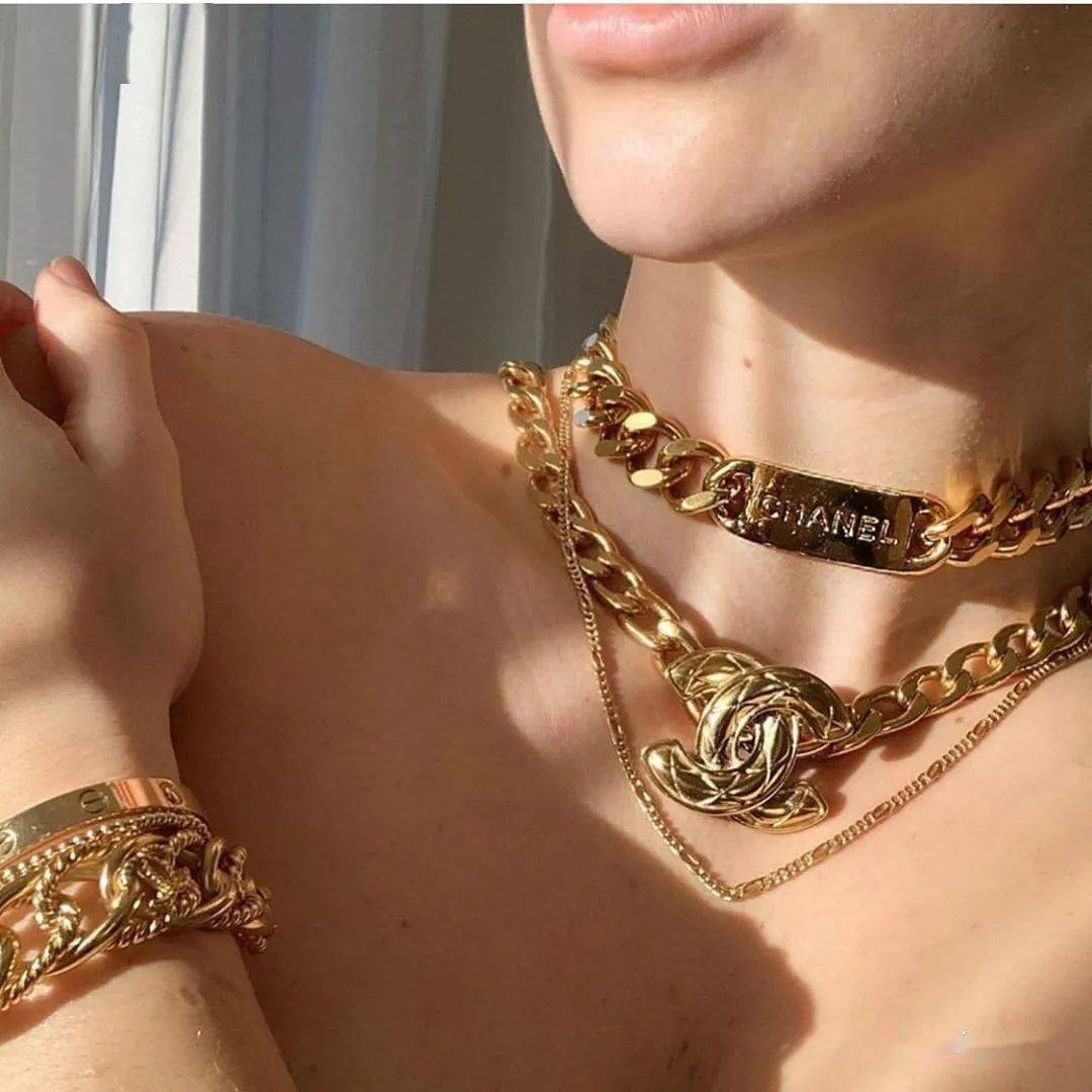 Coco|凭什么不是真金白银的CHANEL配饰,有这么多人愿意买单