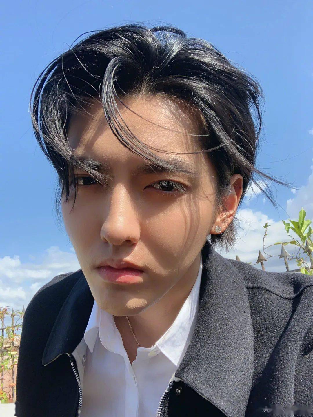 发丝|秋风吹拂发丝的温柔~是暖男啊