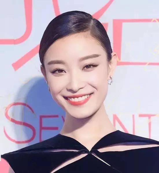 马尾|什么发型显脸小？看看这款扎发就知道了