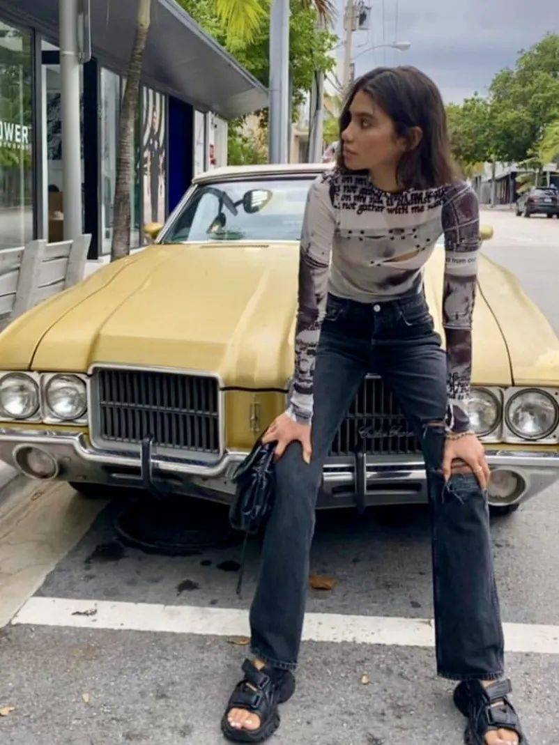 链条|易烊千玺被绑凳子上?时尚圈的链子有点厉害!