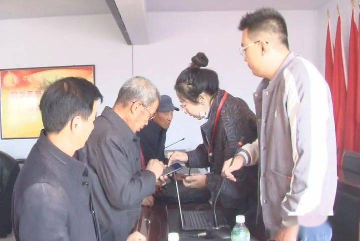 在第七次人口普查中_第七次人口普查图片(2)