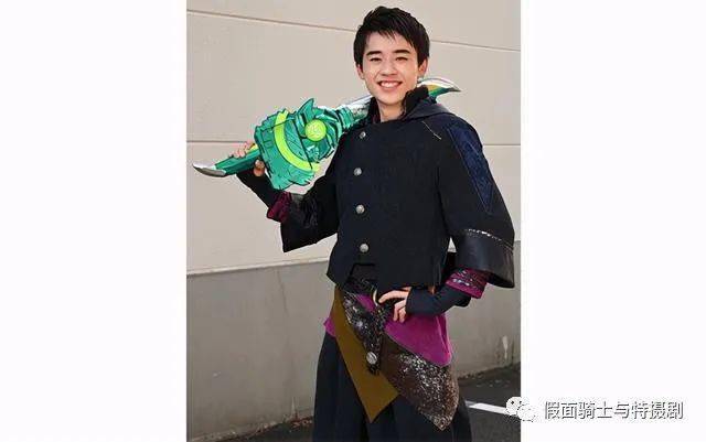 假面骑士saber:新登场的绯道莲简介