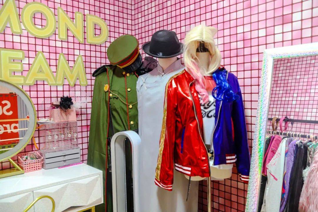 国潮|美炸了！国潮旗袍、复古港风、JK制服...这家换装自拍馆太好拍了！3小时不限服装，20+拍照场景，100+种造型！随手拍出大片！