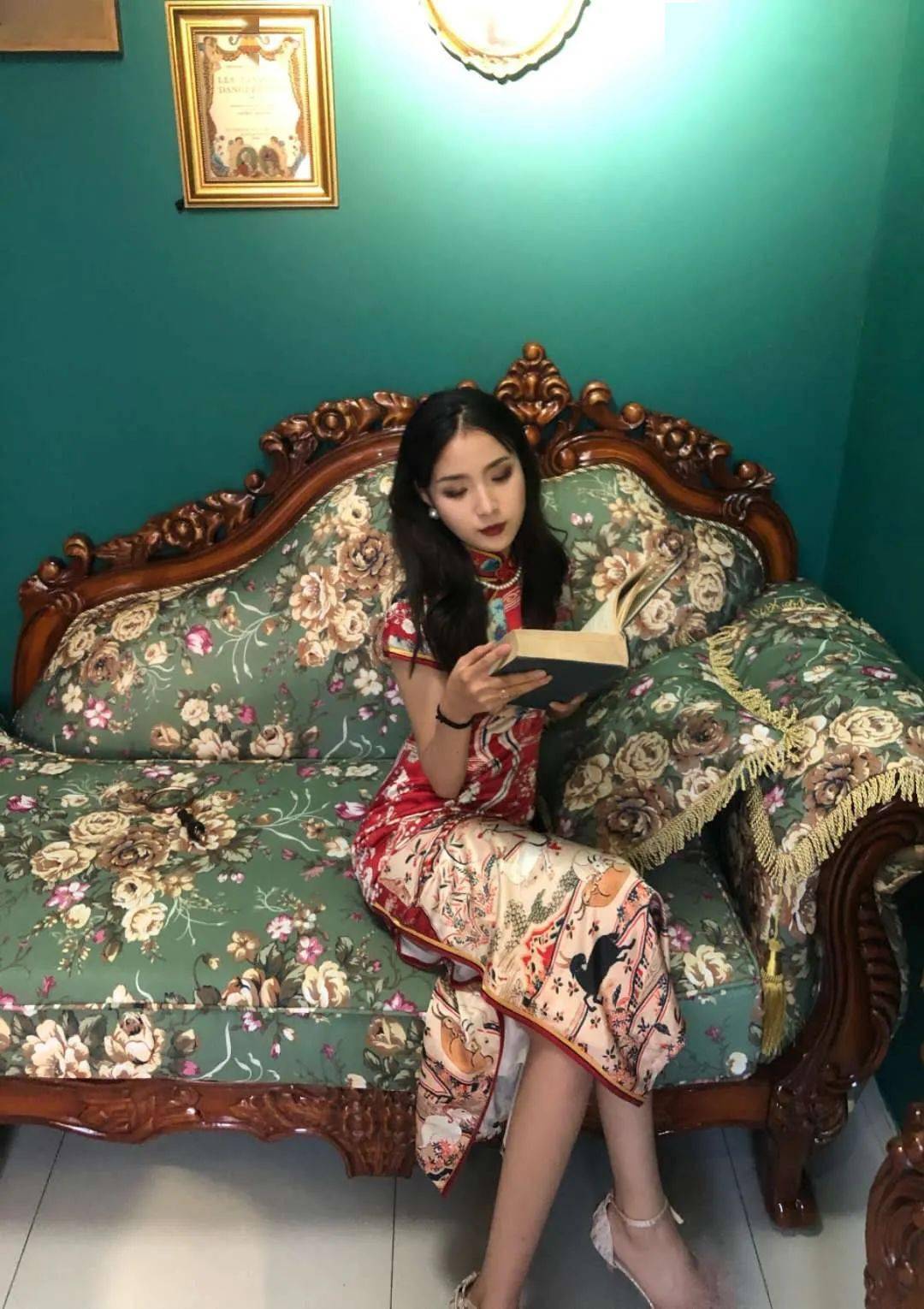 国潮|美炸了！国潮旗袍、复古港风、JK制服...这家换装自拍馆太好拍了！3小时不限服装，20+拍照场景，100+种造型！随手拍出大片！