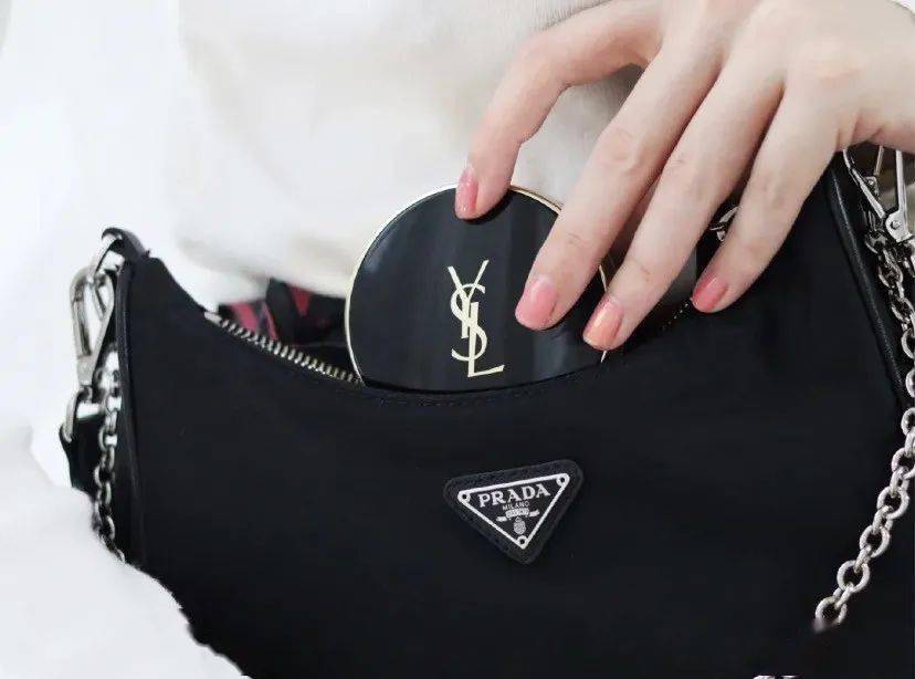 实测|测评｜YSL网红气垫到底值不值得买？10小时实测告诉你！