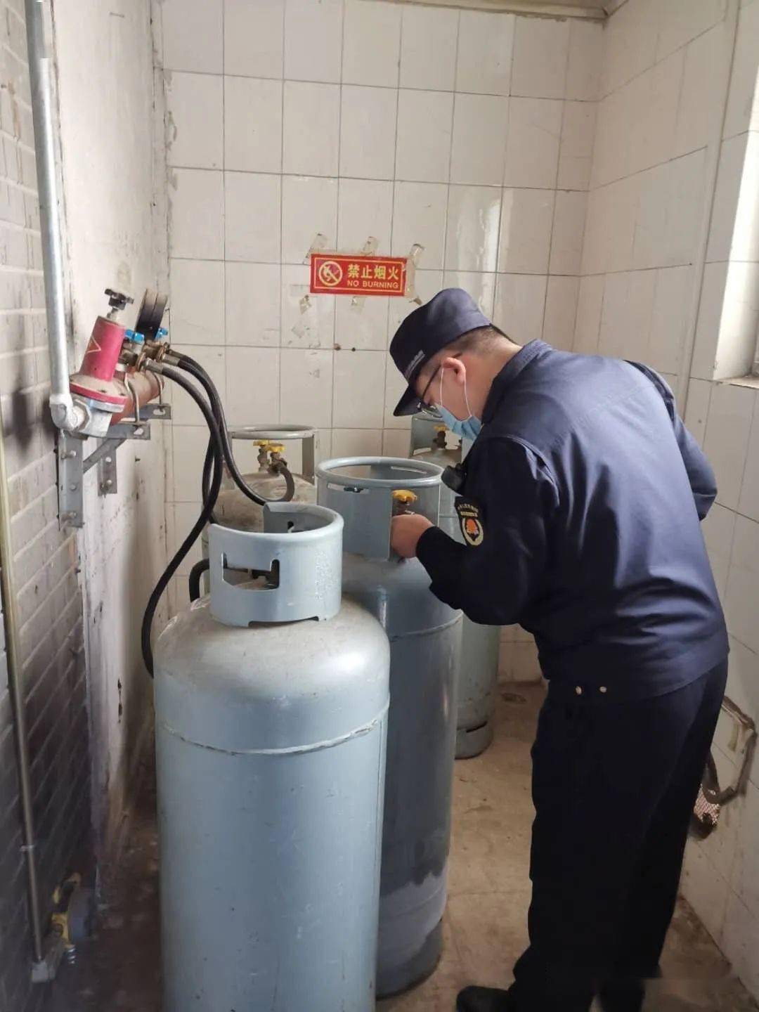 房山开展燃气安全专项整治行动,发现6家问题餐饮企业