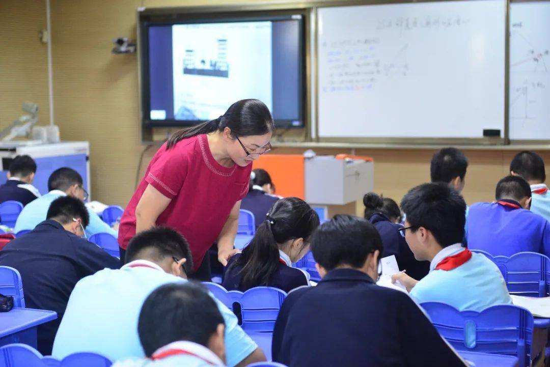 相同的主题异样的精彩七宝二中开展校区间九年级数学教学研讨