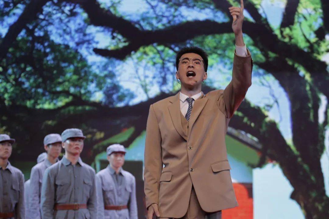 校史话剧杨东纯展演研究生专场圆满落幕
