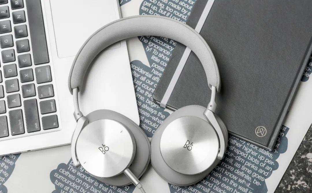 怎么选好的耳机 94ee950c88e84f81b7a0c570ee823bb6.jpeg