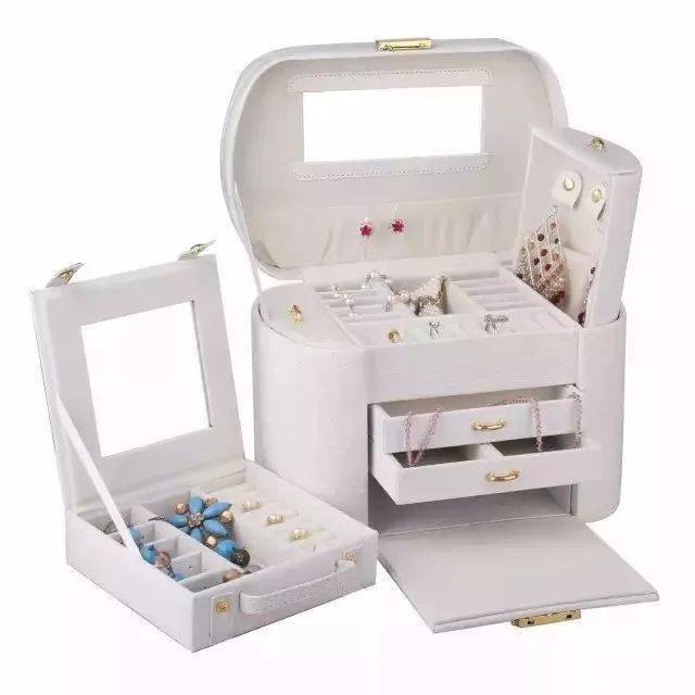 珠宝|有“毒”首饰盒别买！把珠宝都毁的不成样！4招教你买到最合适的首饰盒~