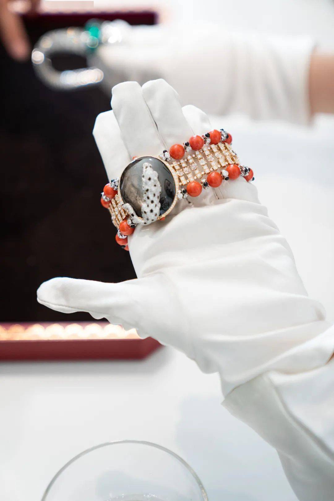 珠宝|看高级珠宝的心情，就像爱上金城武