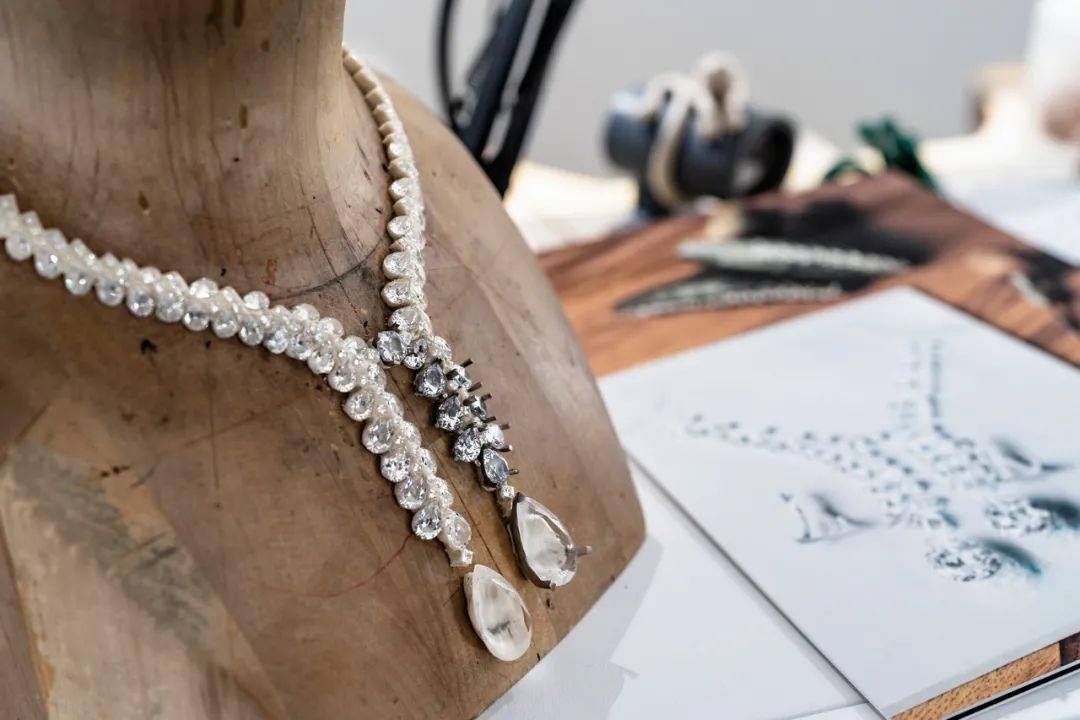 珠宝|看高级珠宝的心情，就像爱上金城武