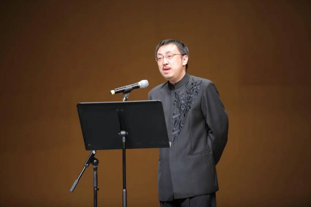 赵晓楠，琴歌演唱博士、中国音乐学院教授、音乐学系系主任。开设“少数