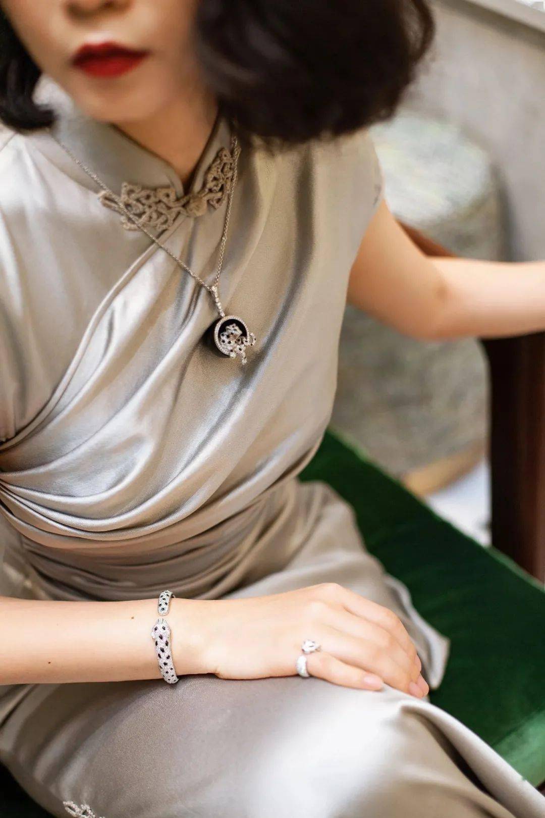 珠宝|看高级珠宝的心情，就像爱上金城武