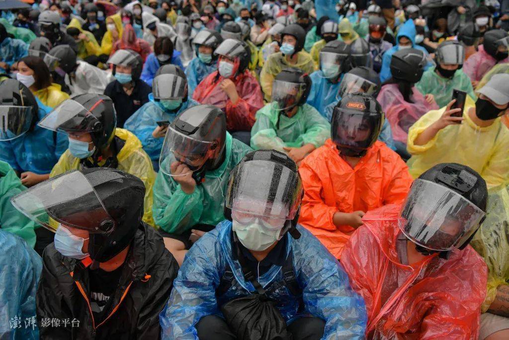 泰国反政府示威，这一幕似曾相识