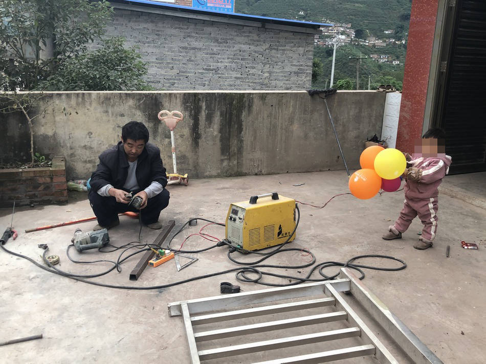 恒达注册云南男子离婚路上把妻子扔下桥,涉嫌故意杀人已被批捕 (图4) 恒达注册云南男子离婚路上把妻子扔下桥,涉嫌故意杀人已被批捕 (图4)