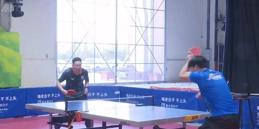 “亚美”
乒动燕赵：省业余乒乓球联赛在安平举行(图1)