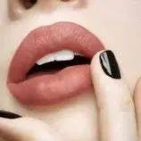 虞书欣|都是女生，她凭什么能活得如此恣意且真实？