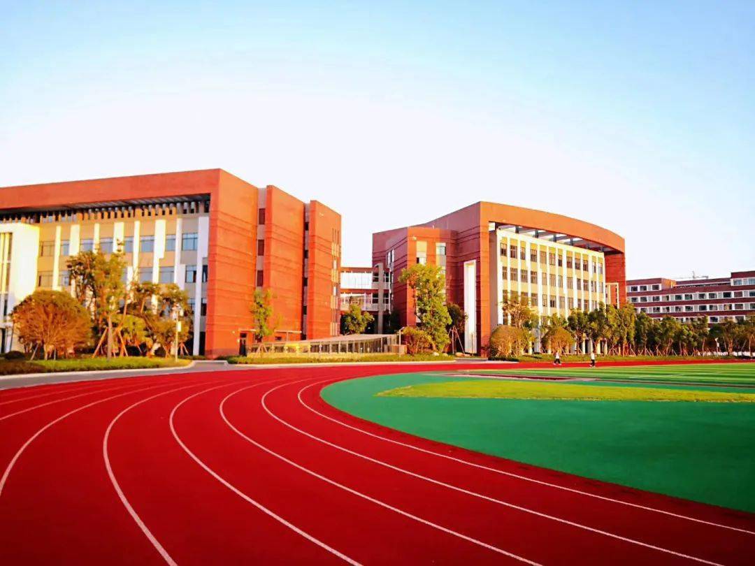 上海新纪元教育集团在瑞安市新纪元实验学校办学取得辉煌业绩的基础上