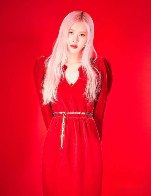 杂志|BLACKPINK成员ROSé登杂志 穿透视纱裙大秀曲线