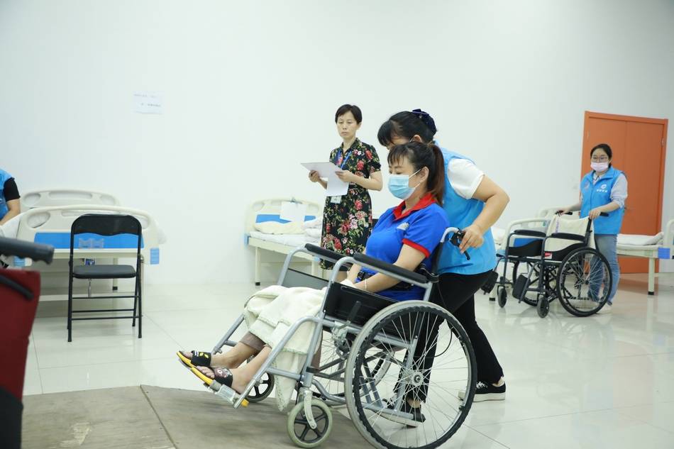 刘洋|硕士毕业从事船舶设计9年，她为何不顾父母反对辞职做月嫂？