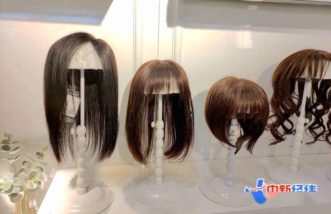 英年早“秃”！90后都开始戴假发了，但看到价格