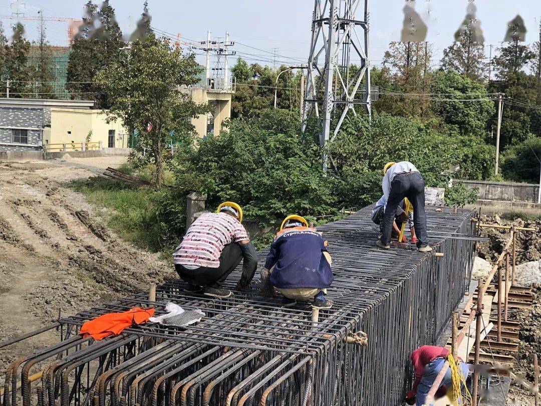 新混凝土路与旧路连接处怎么搭接_混凝土浇筑图片(3)