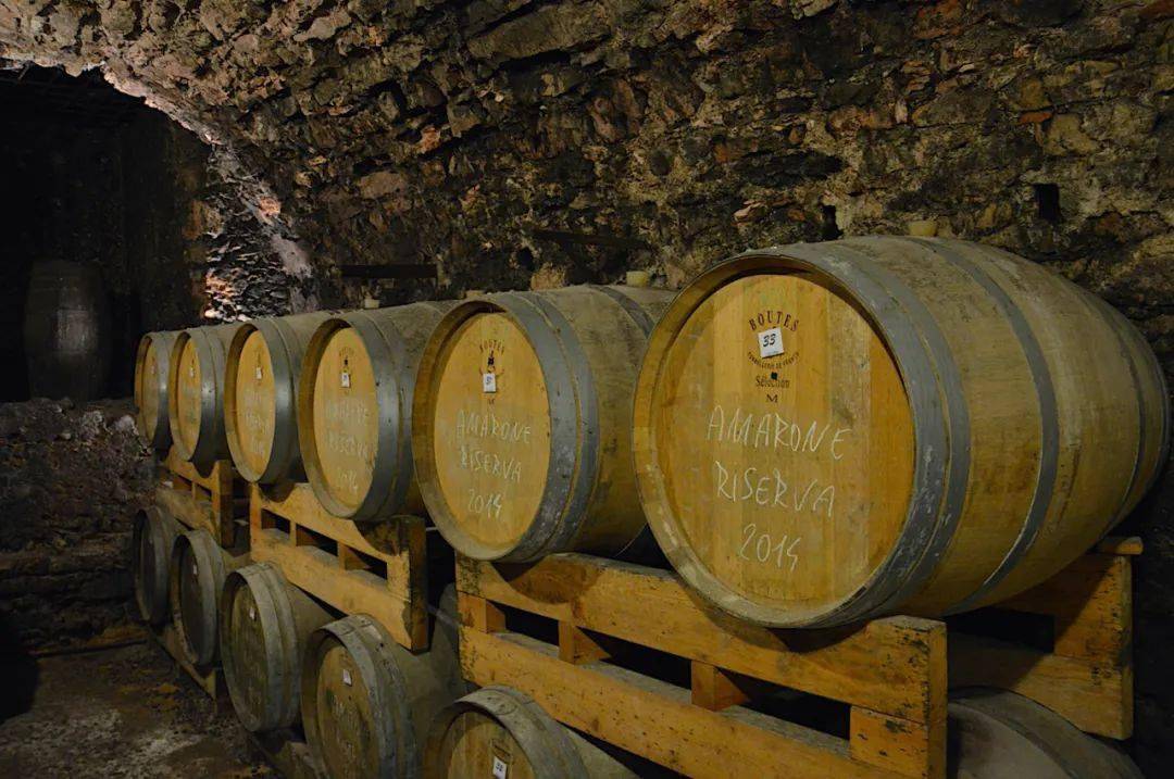 Arran|限量120瓶太惊喜了!英女王亲自站台的苏威!罕见阿玛罗尼红酒桶陈年