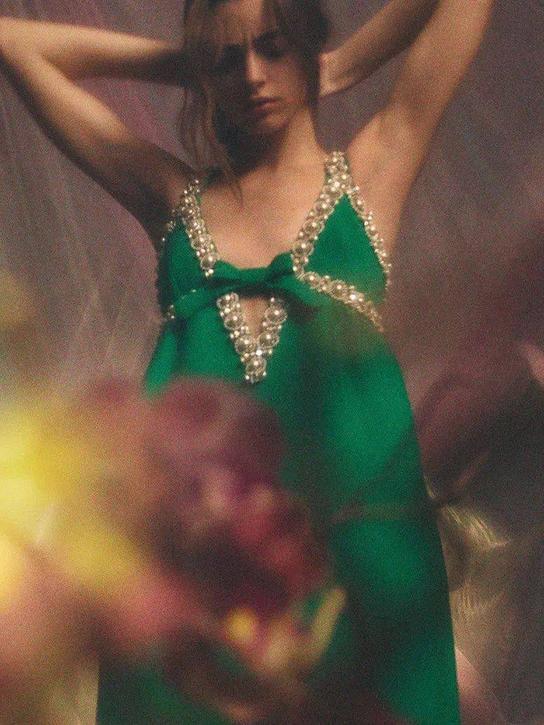 宝藏|想和虞书欣一样做个宝藏女孩，首先得有一件同款宝石衣啊！