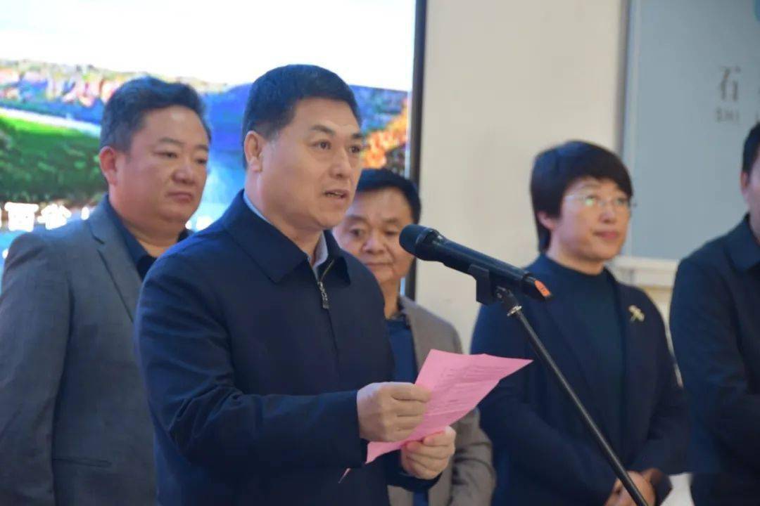 县委副书记 张宝珍
