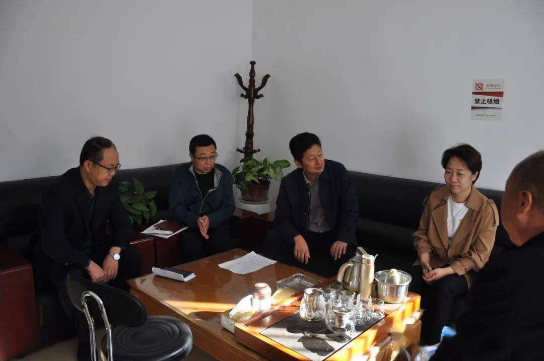 【脱贫攻坚】刘炳传对辖区内市定经济薄弱社区开展遍访核查