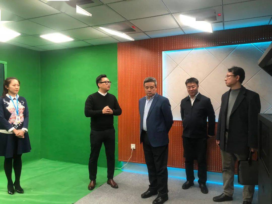 鞍山市铁东区人民政府区长聂鹏一行莅临园区考察