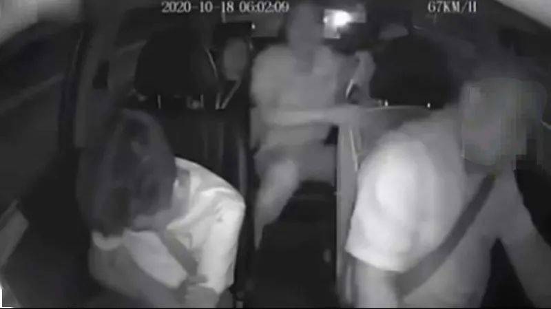 调料里吃出“钢钉”？深圳一知名火锅店遭投诉